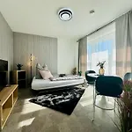 Apartment Am Spremberger Turm, 65Qm, 2 Schlafzimmer, Kueche, Parkplatz, Balkon, Waschmaschine